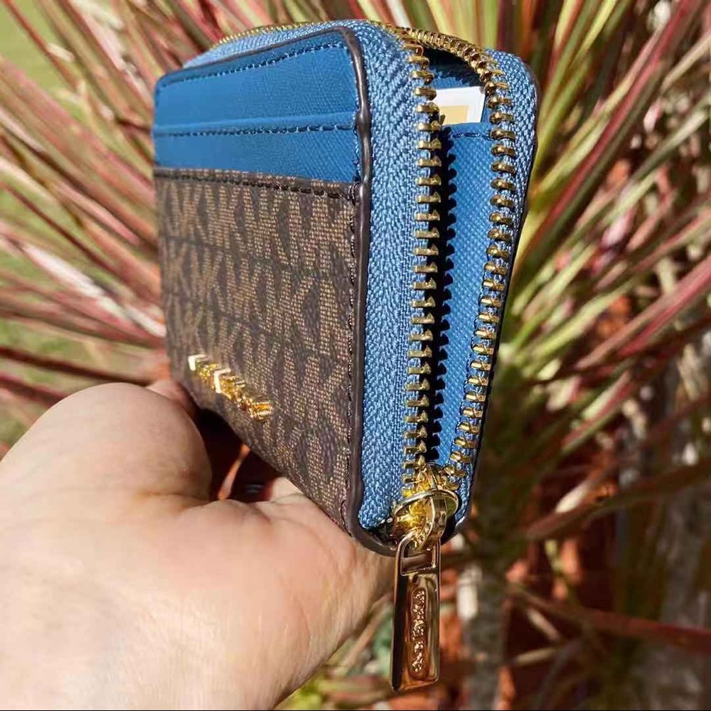 Gaby’sBags💕NWT Michael Kors Cardholder - Picture 4 of 4